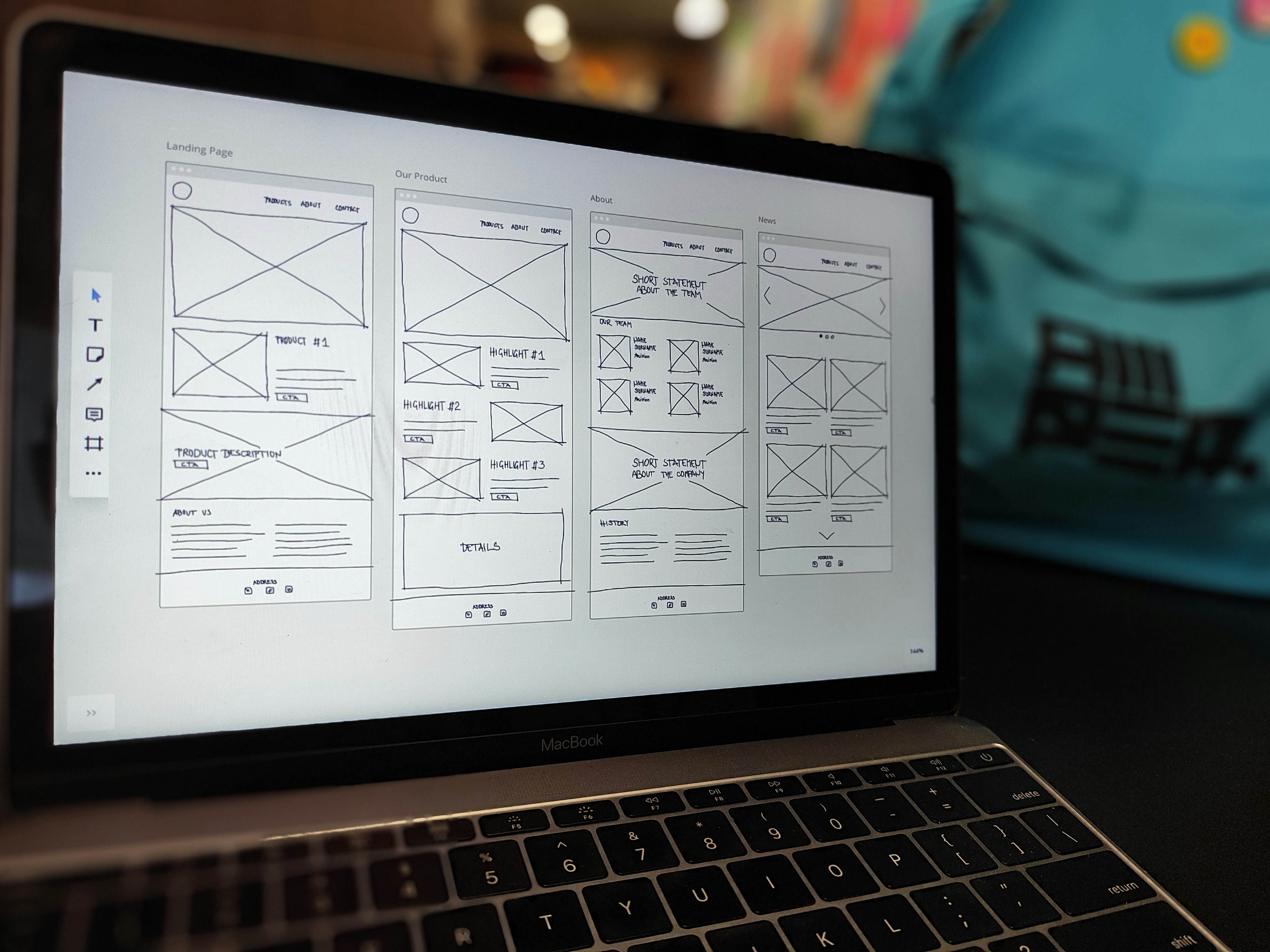UI/UX-Design-Prozess mit User Research, Wireframes und Figma Design-System-Erstellung